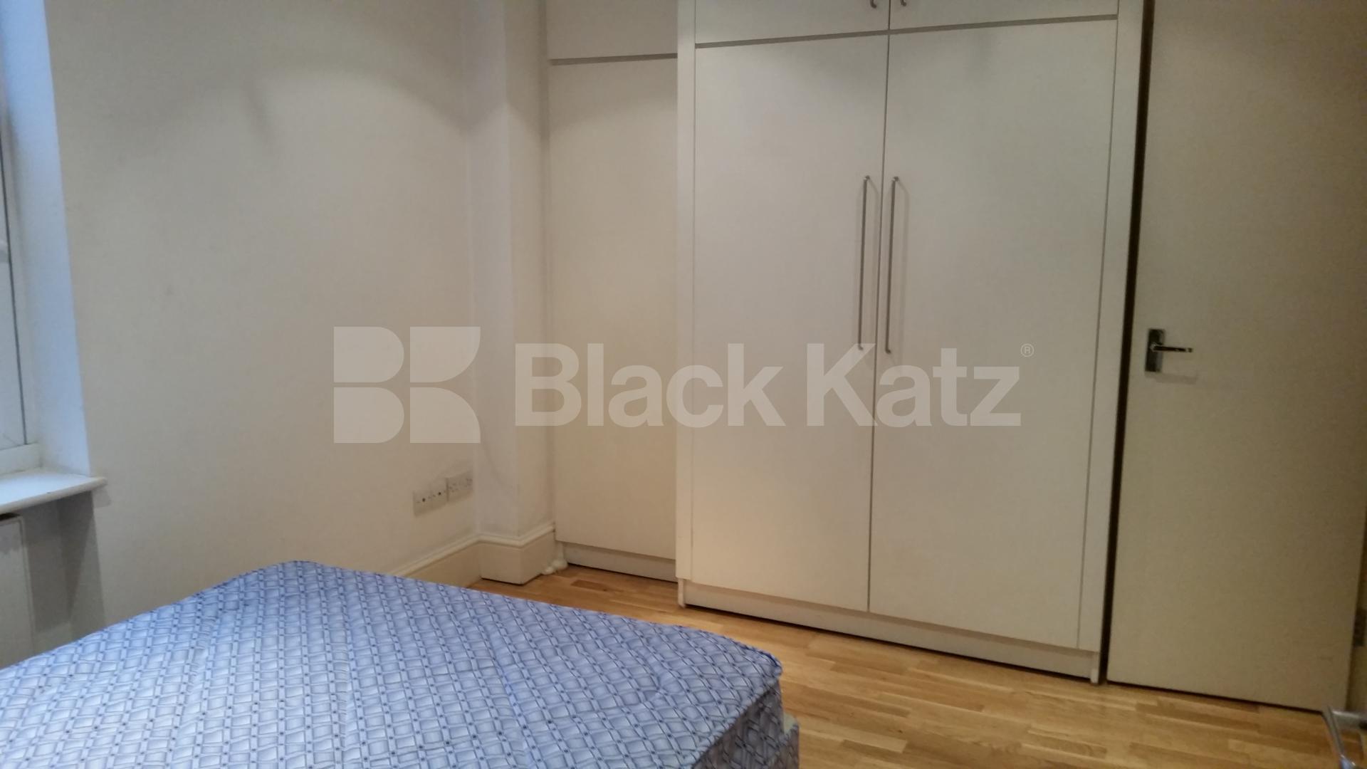 			LET , 2 Bedroom, 1 bath, 1 reception Apartment			 Bedford Road, Clapham North